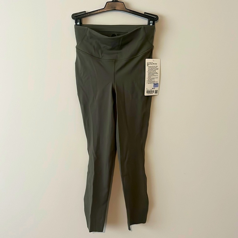 Lululemon green leggings. Size 4. NWT